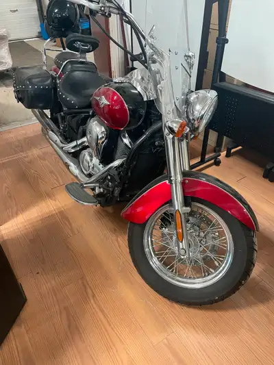 Great shape! New battery going in today! Bodywork excellent 65,000 kms burgundy/red Windshield with...