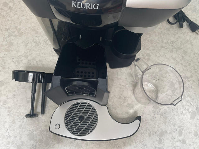 Keurig Rivo R500 LaVazza Espresso Cappuccino Latte Frothing Mach in Coffee Makers in Ottawa - Image 2