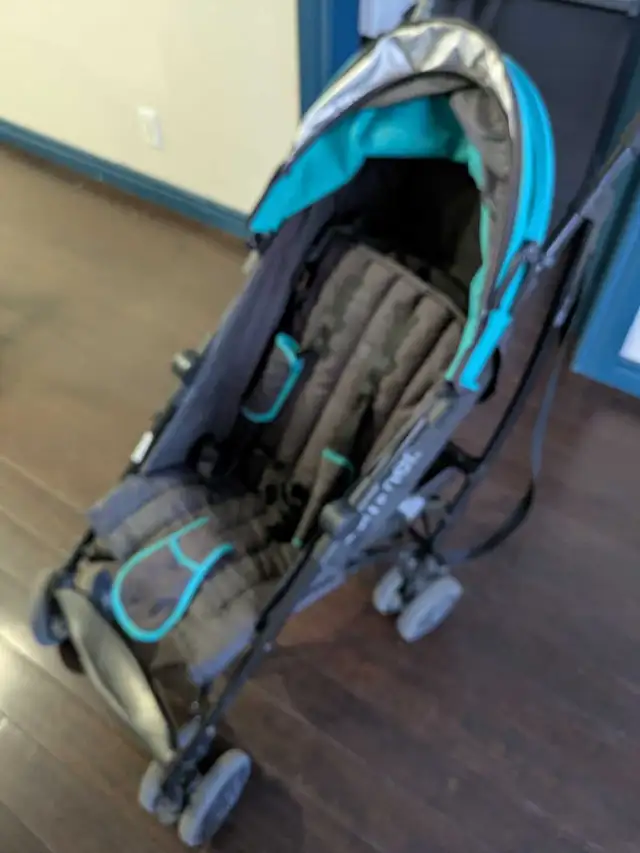 Poussette summer 3D lite in Strollers, Carriers & Car Seats in City of Montréal - Image 5