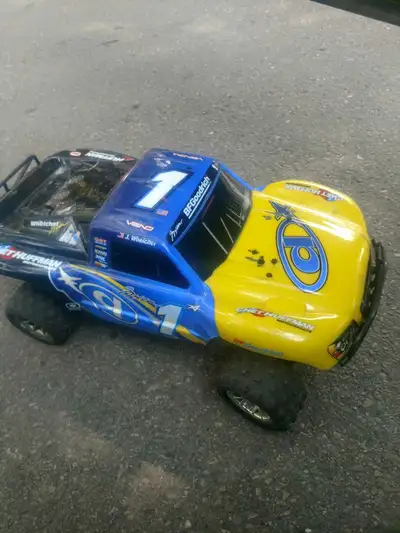 Traxxas titian 12T with XL5, View more