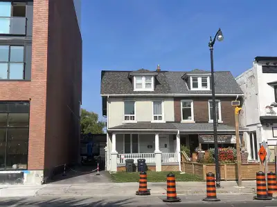 Private rooms for rent near Keele Station