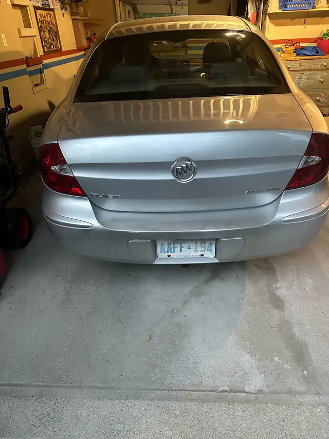 2005 Buick Allure - Battery is dead589628625933445125