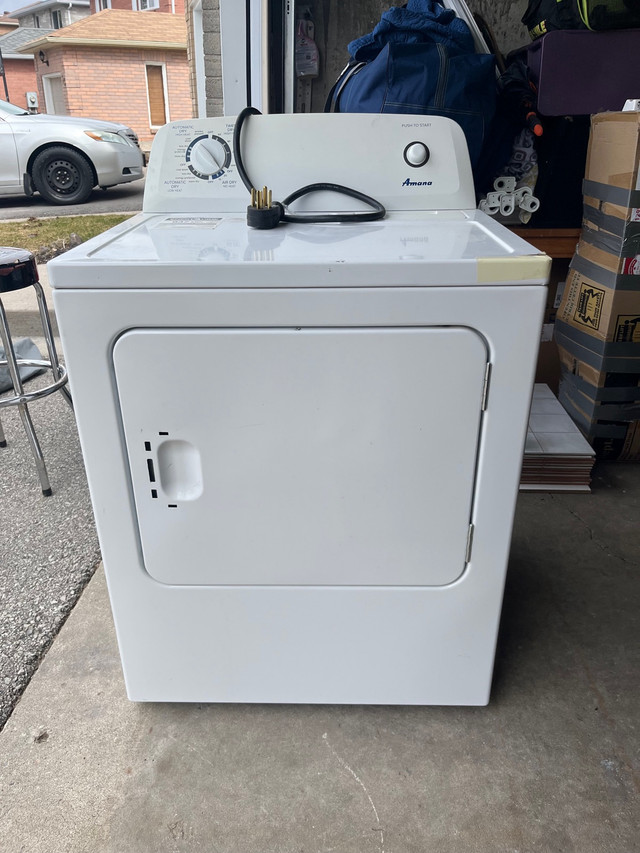 Amana Dryer in Washers & Dryers in Barrie