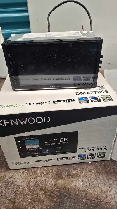 Upgrade your car's entertainment system with this used Kenwood DMX7709S multimedia receiver, boastin...