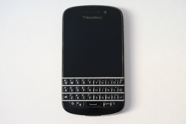 BlackBerry Q10 in Cell Phones in City of Halifax