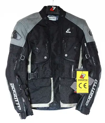 Selling a brand-new touring jacket, size M. A very nice and robust textile jacket with leather reinf...