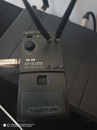 Price drop Samson Wireless Bass or Guitar transmitter/receiver 