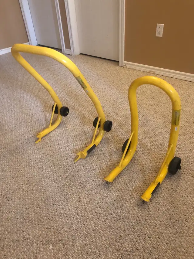 Sport bike stand in Other in Chatham-Kent - Image 2