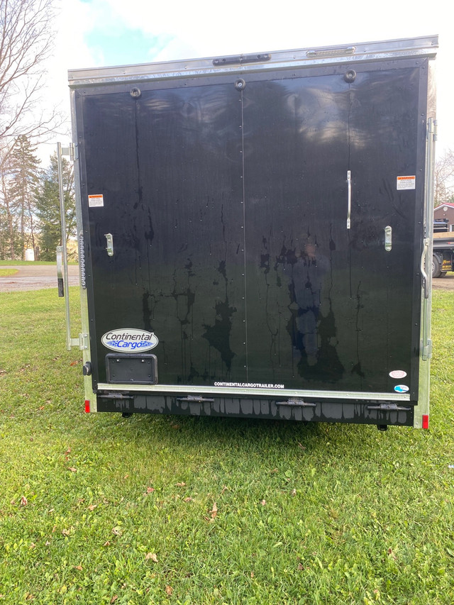 2022 7.5x14 v nose enclosed cargo trailer dans Autre  à Edmundston - Image 3