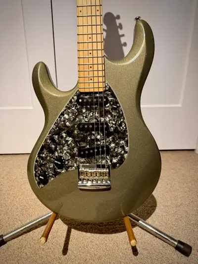 Left-Handed MusicMan Silhouette Special SSS Hardtail 2005, View more