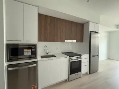 Condo apartment- 1 bed +2 washroom + parking