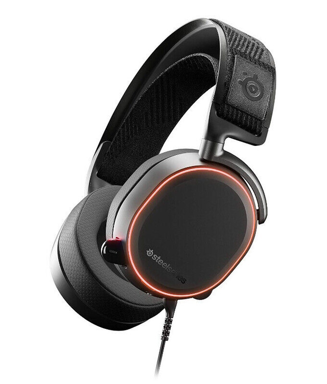 SteelSeries Arctis 1 Wireless Gaming Headset -NEW IN BOX in PC Games in Abbotsford - Image 2