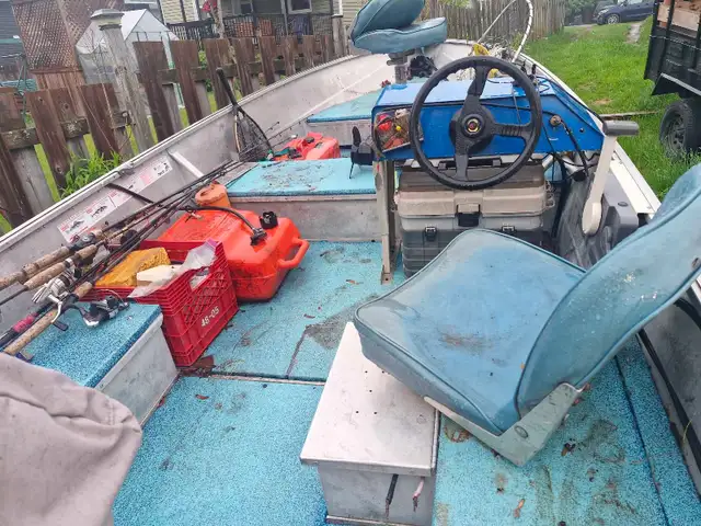 chaloupe princecraft springbook resorter 14 pi avec yamaha 30 hp in Powerboats & Motorboats in Québec City - Image 10
