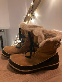 Women’s Sorel boots (size 8)