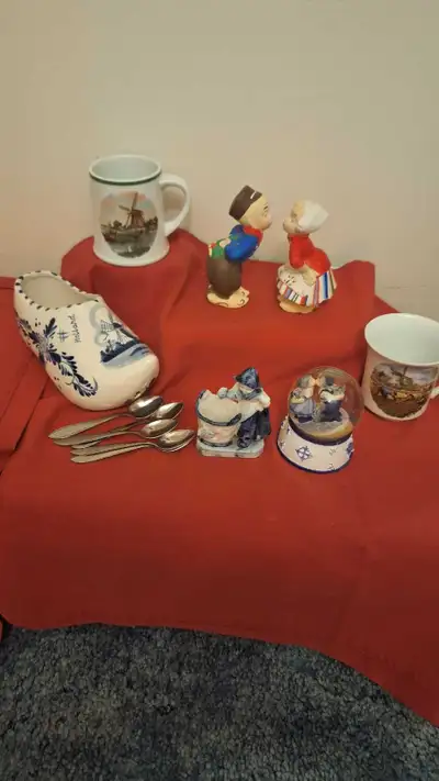 Blue Delft collectabled, View more