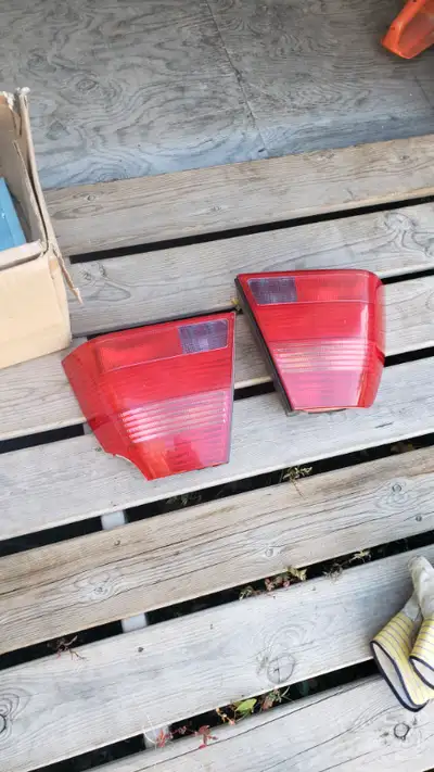 Taillights for older jetta,1 has a corner broke but still sealed