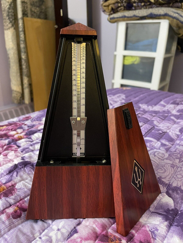 Metronome  in Pianos & Keyboards in City of Toronto