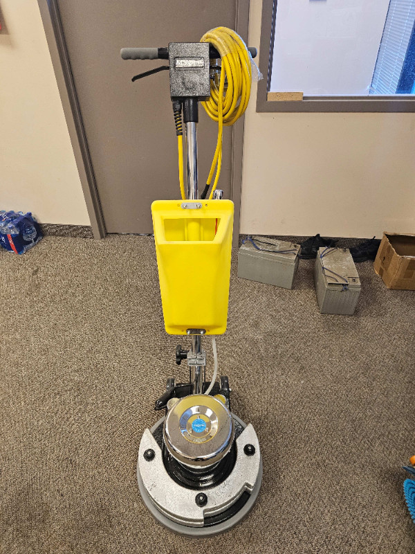 Electric Floor Polisher/Buffer 17 inches – One Year Warranty dans Autres équipements commerciaux et industriels  à Ville de Montréal