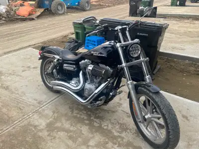 Vance and Hines big radius, currently on my superglide but as far as I know fits most twin cam bikes...