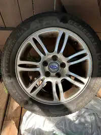 Original Volvo mags with summer tires