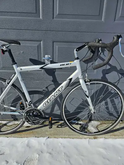 Giant OCR 3 Compact road bike.., View more