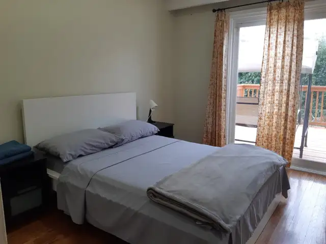 Large furnished private room at 1st floor