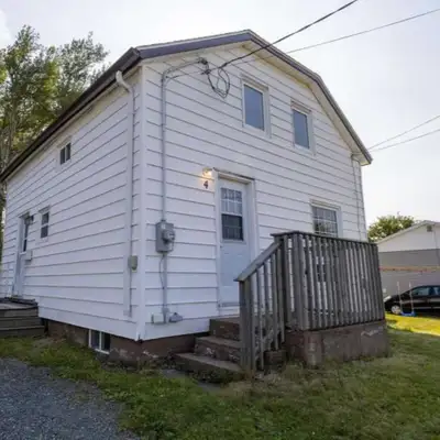 2 bedroom home for rent in Glacebay just down from Collets restaurant Small pets or Cats only. No do...