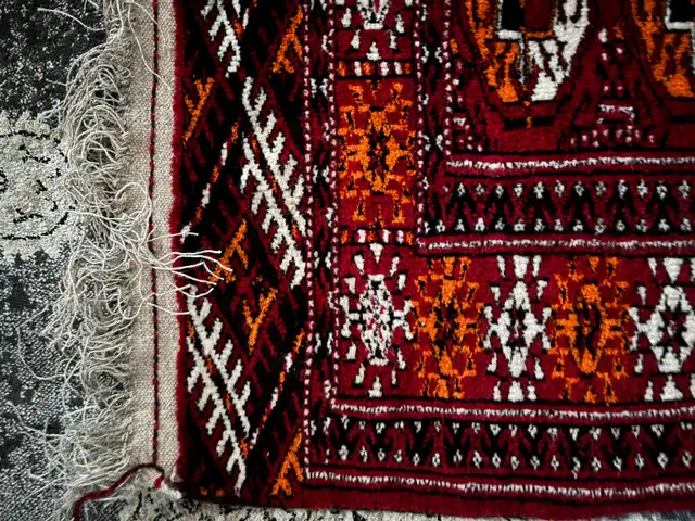 Turkmen Hand Woven Rug62863260072962122