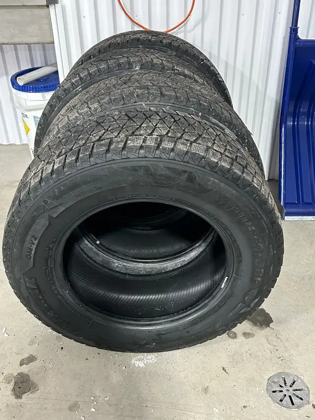 Pneus d’hiver Blizzak in Tires & Rims in St-Georges-de-Beauce - Image 6