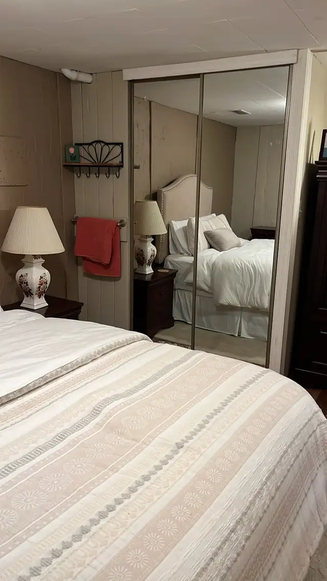 Clean furnished room for rent Orleans - available immediately in Room Rentals & Roommates in Ottawa - Image 2