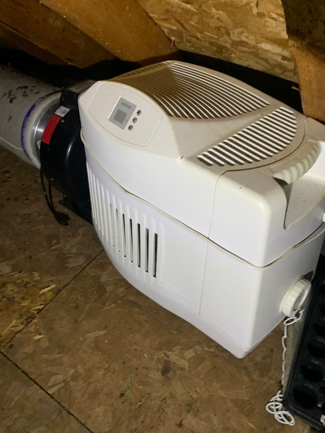 Humidificateur a vendre 50$ in Heaters, Humidifiers & Dehumidifiers in La Ronge