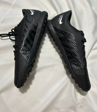 Shoes soccer Nike