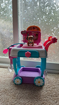 Disney Doc McStuffins vet cart