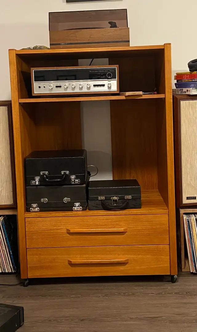 Teak cabinet  in TV Tables & Entertainment Units in City of Toronto - Image 2