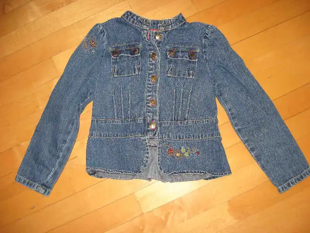 Beaux vêtements pour fille (5ans et 14 ans) in Kids & Youth in Longueuil / South Shore - Image 6