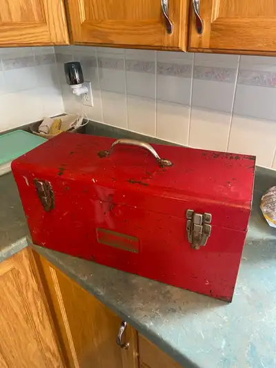 metal toolbox, View more