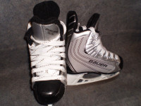 Ice Skates, Size 9 youth for shoe size 10-10.5 youth