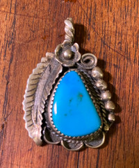 Sterling Navajo vintage turquoise pendant