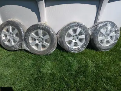 Winter tires on rims Michelin X-Ice 225/65 R 17 Used on Lexus RX 350 for 1 winter season - 6k km. Pn...