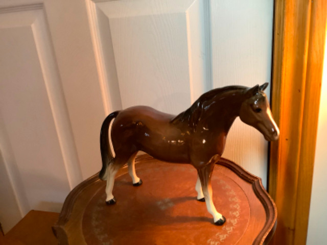 Large Vintage Beswick Glossy Brown Porcelain Horse  in Arts & Collectibles in Belleville