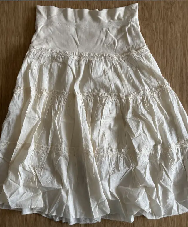New Cotton Tiered Skirt - Old Navy (Size L) in Women's - Dresses & Skirts in Delta/Surrey/Langley - Image 2