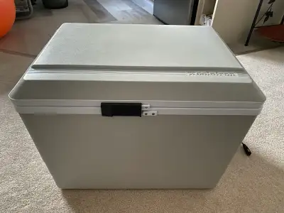 Koolatron - P75 Kool Kaddy - Thermoelectric Cooler Only used a few times. Cash only.