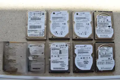 Lot de disque dur interne 2.5 internal hard drive lot., View more