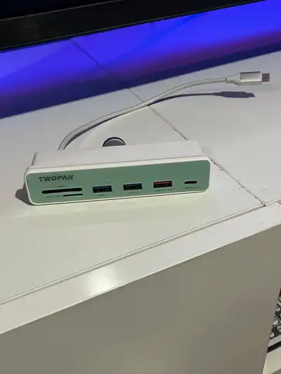 TWOPAN USB C HUB with HDMI for iMAC $40 Firm or Trades ?