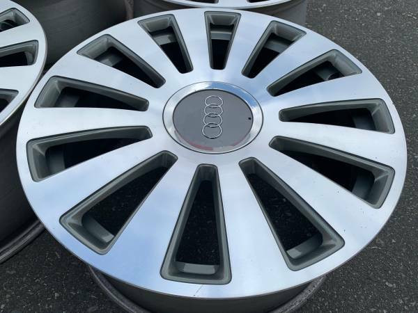 Stunning - Genuine Factory OEM Audi A8 19" rims in excell cond in Tires & Rims in Delta/Surrey/Langley - Image 3