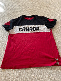 Boys Canada T-shirt size 10-12