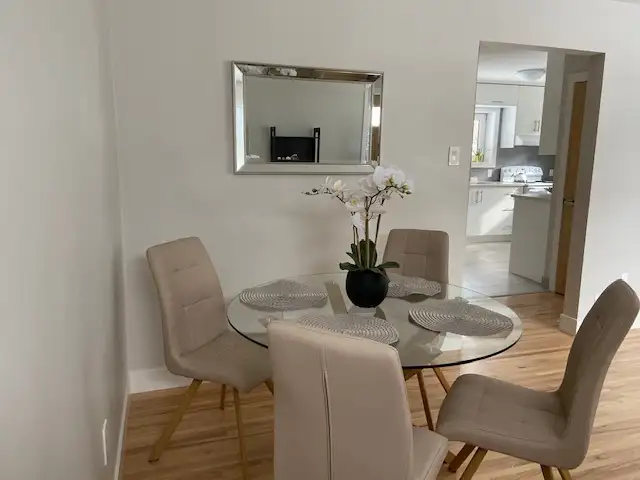 Great central location! Beautiful 3 Beds 1 Bath in Briar Hill! in Long Term Rentals in Calgary - Image 4