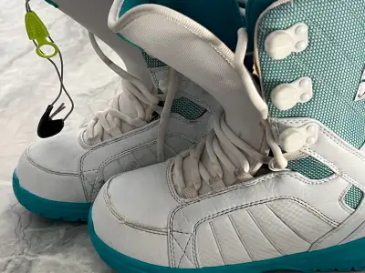  women’s snowboard boots, View more