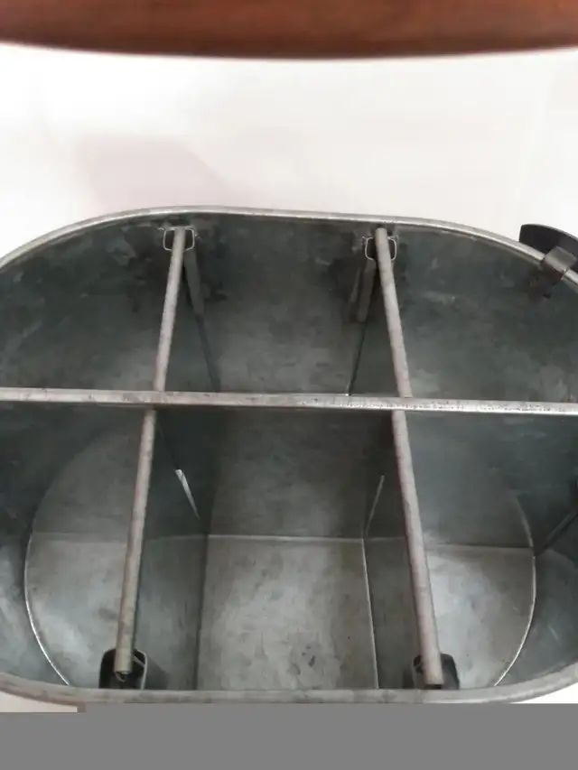 *Brand new* Pottery Barn 6 Can/Bottle Drink Beer Caddy Utensil H in Kitchen & Dining Wares in Mississauga / Peel Region - Image 4