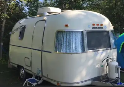 1972 Argosy Airstream 20-21 ft – Renovated Classic Travel Trailer – worth $35,000+ Beautiful vintage...